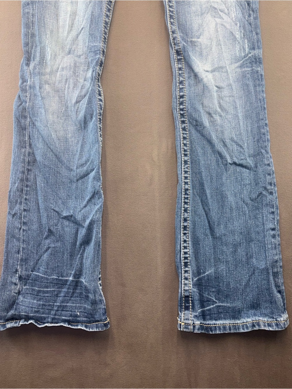 Miss Me JW606082 Boot Cut Low Rise Jeans - Picture 4 of 15